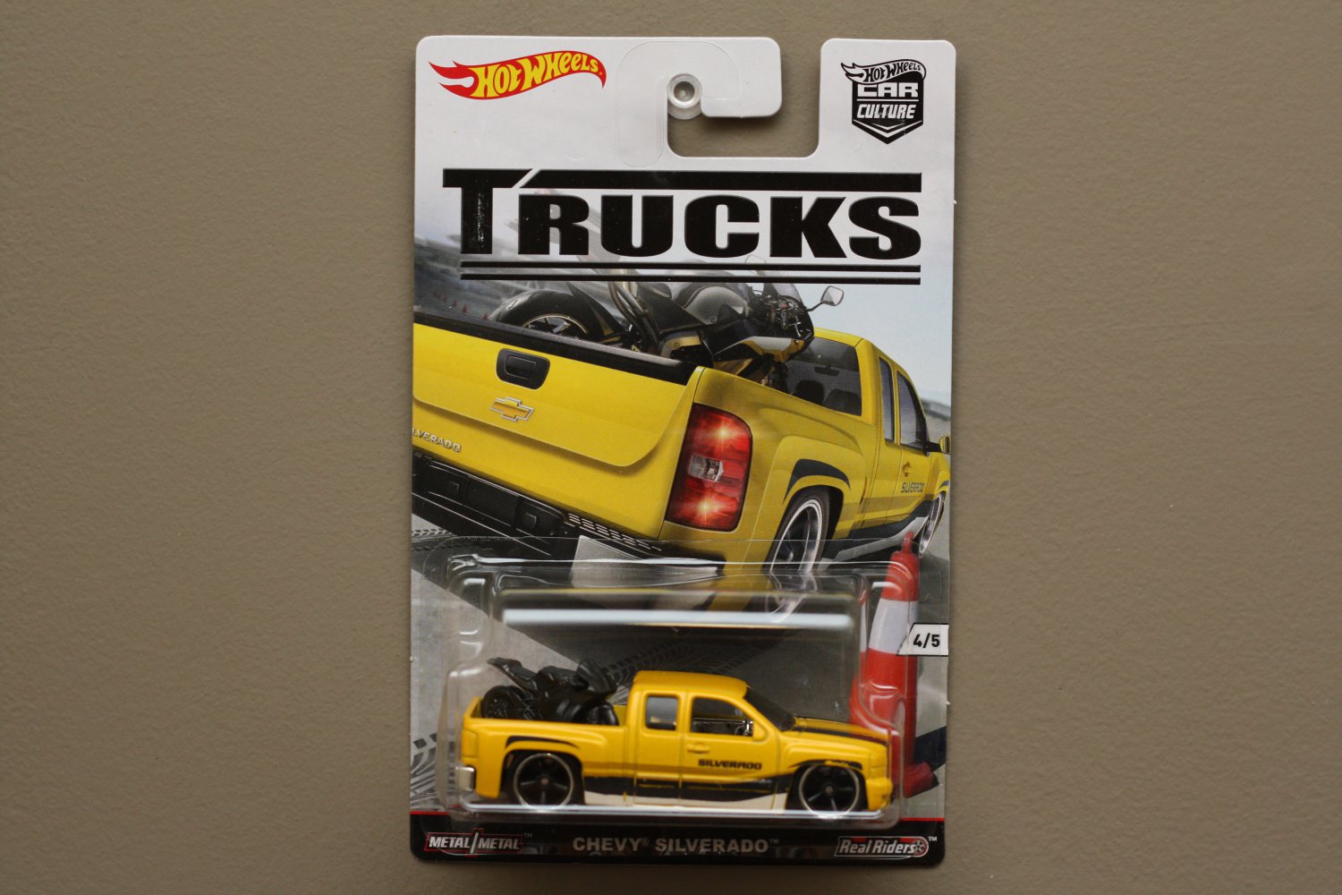 Hot Wheels 2016 Car Culture Trucks Chevy Silverado 4514