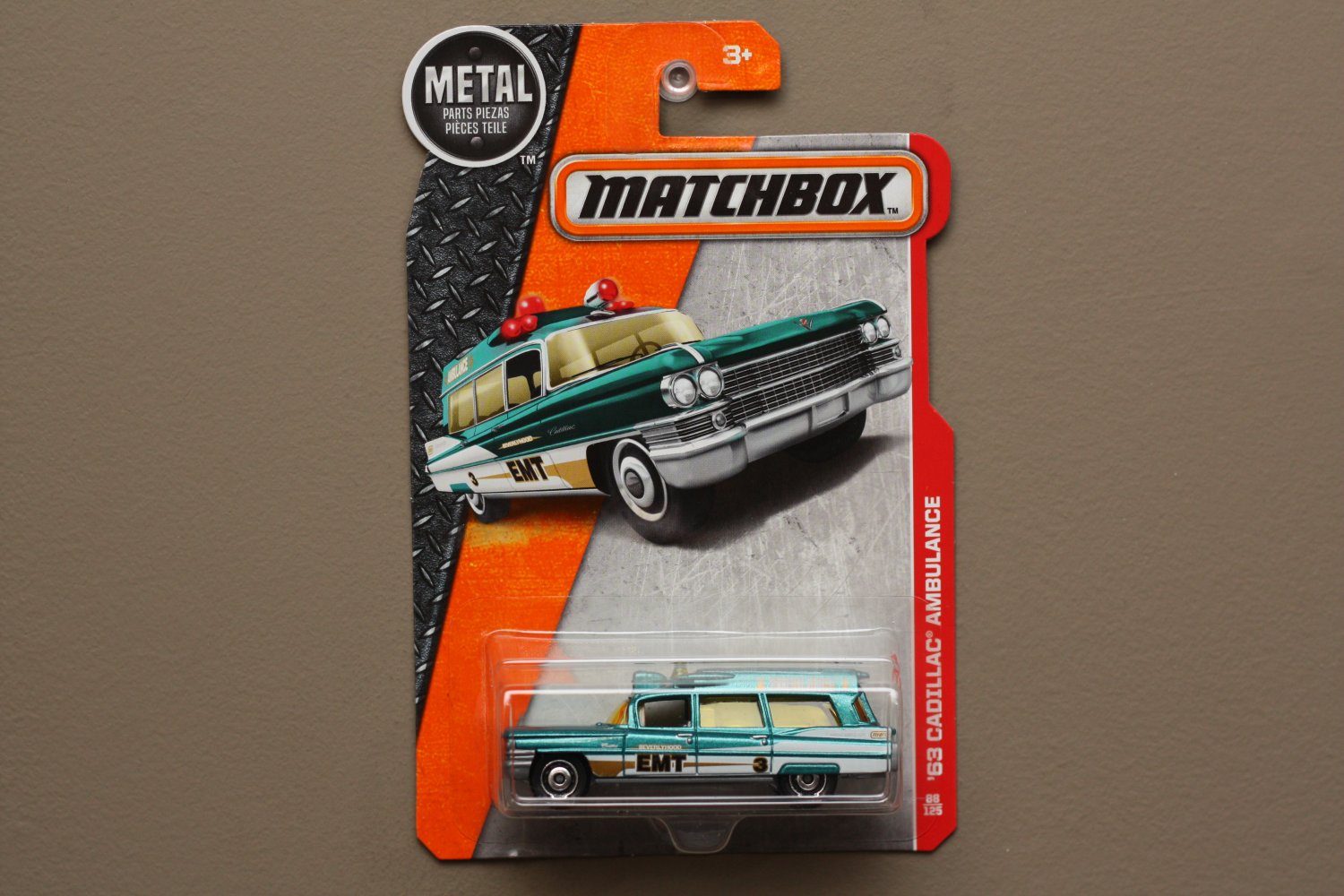 Matchbox 2016 MBX Heroic Rescue '63 Cadillac Ambulance (teal)