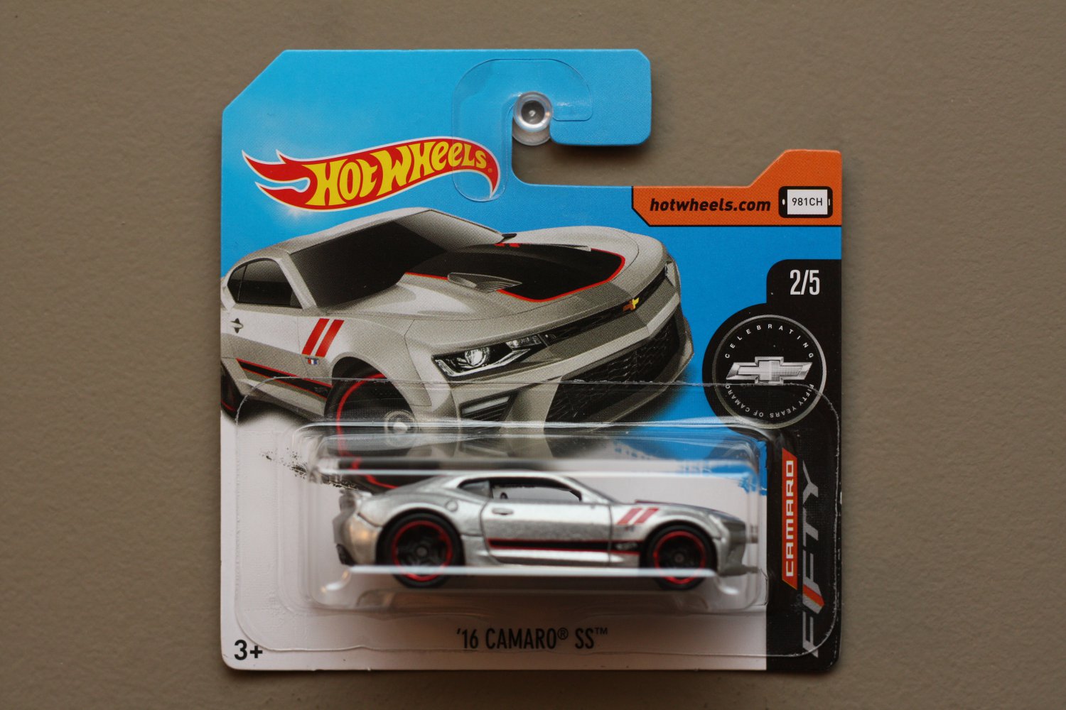 Hot Wheels 2017 Camaro Fifty '16 Camaro SS (silver)