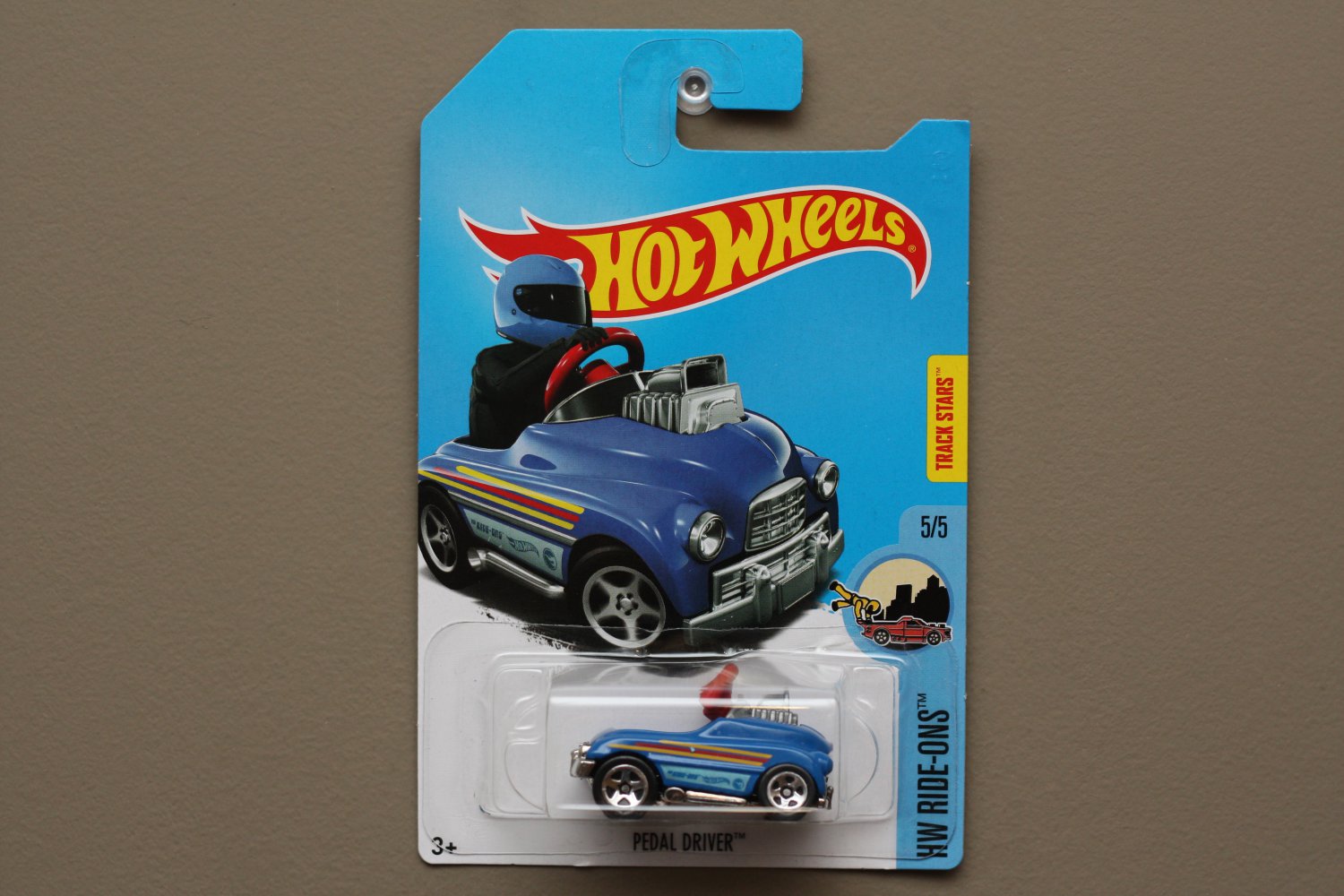 Hot Wheels 2017 HW Ride-Ons Pedal Driver (blue) (Treasure Hunt)