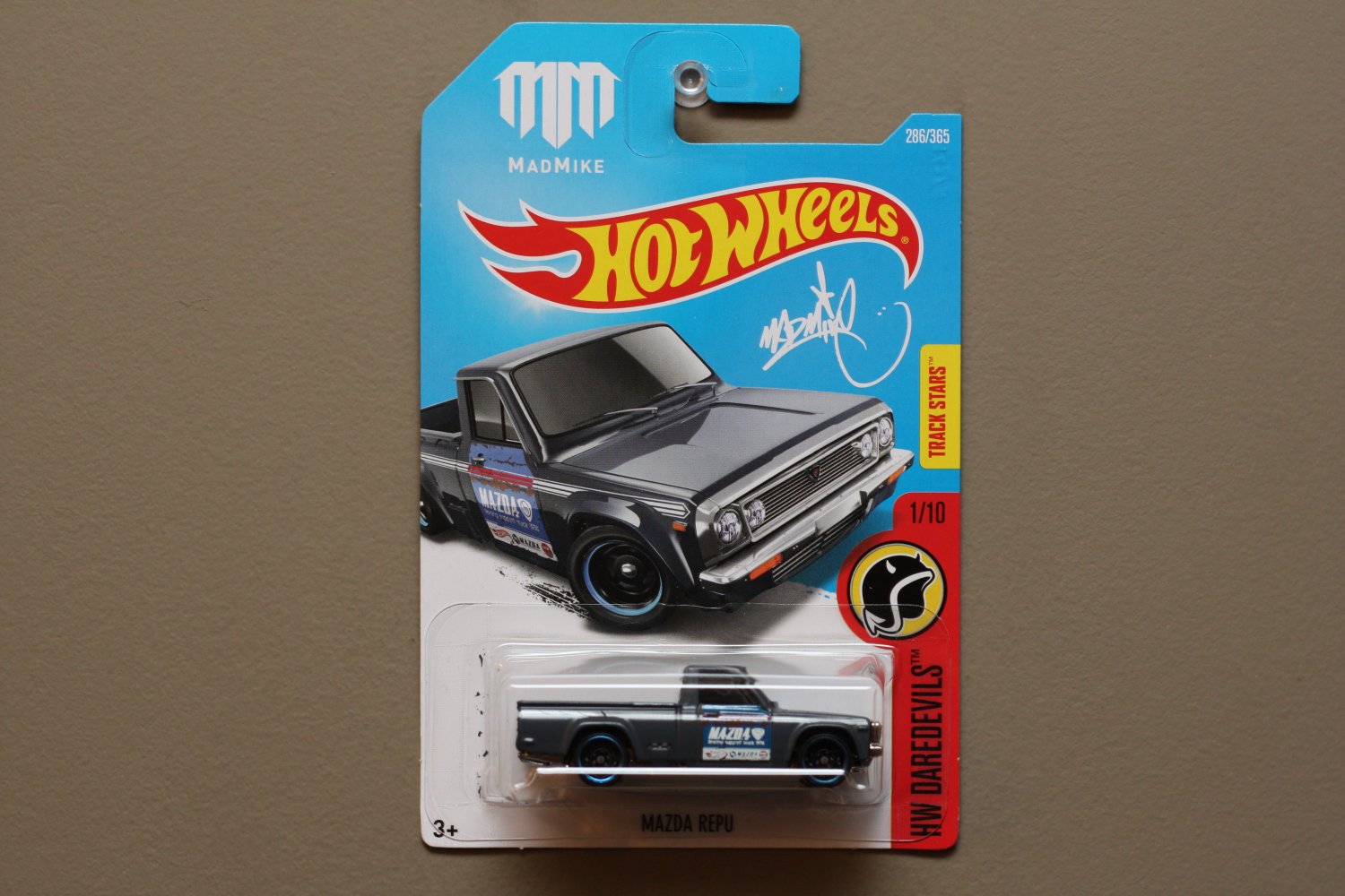 Hot Wheels 2017 HW Daredevils Mazda Repu (grey) (Mad Mike)
