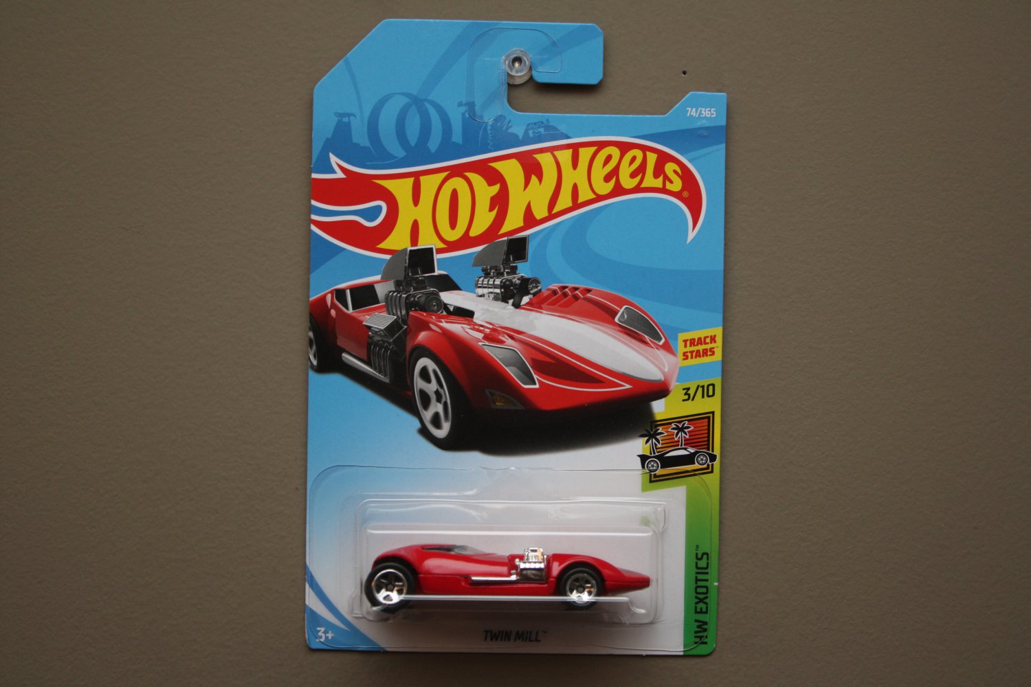 Hot Wheels 2018 HW Exotics Twin Mill (red)