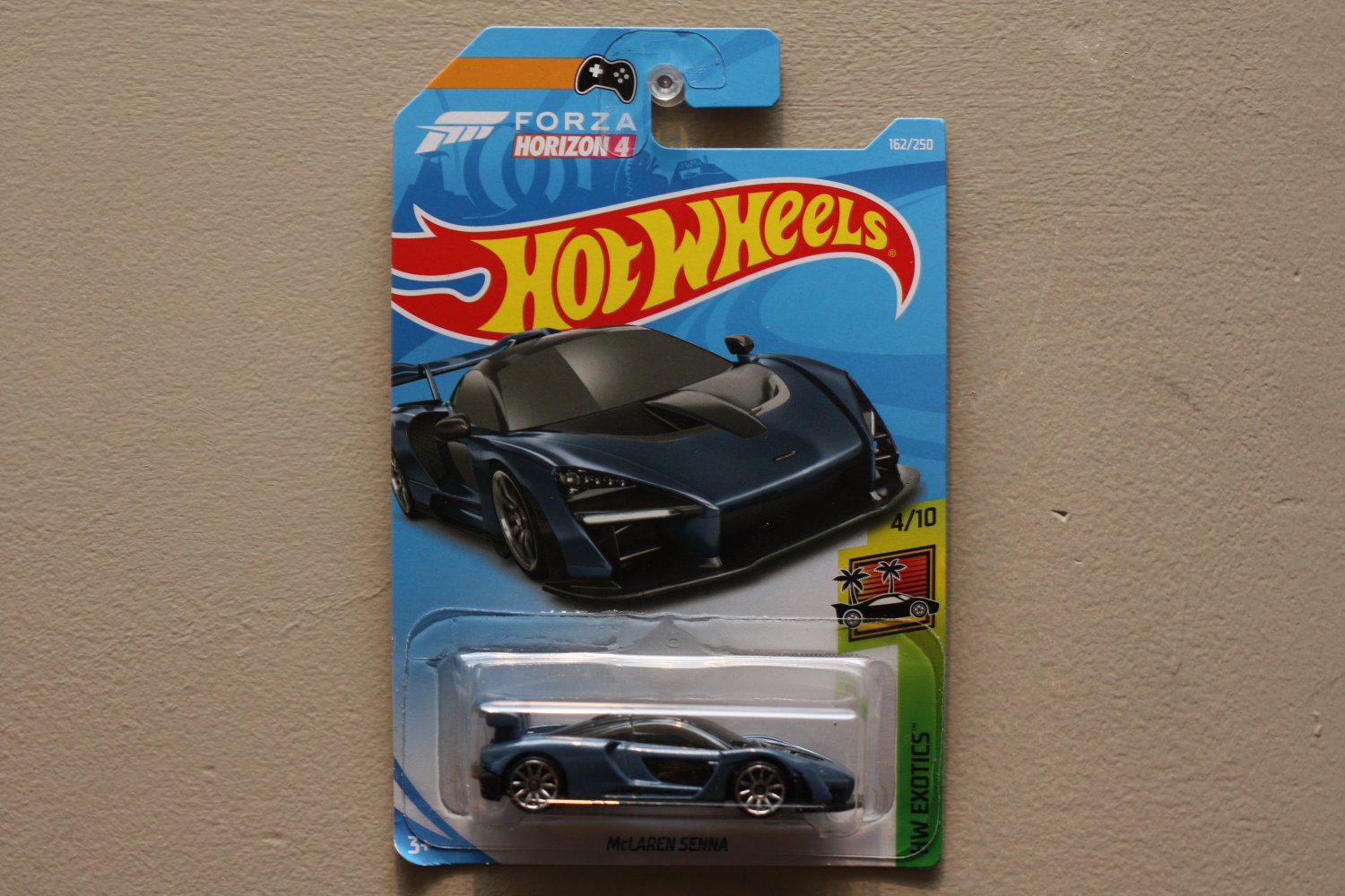 Hot Wheels 2019 HW Exotics McLaren Senna (blue)