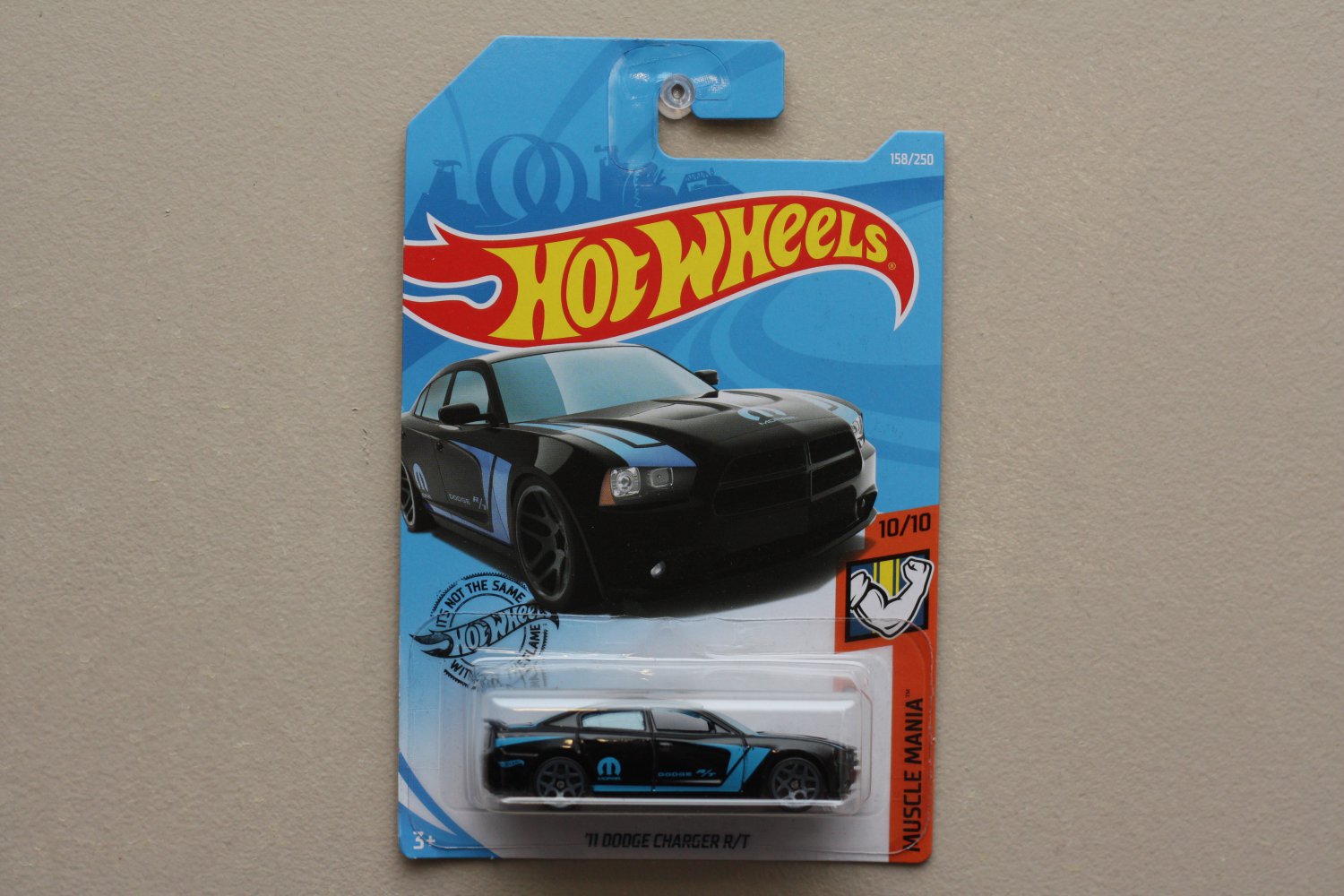 Hot Wheels 2019 Muscle Mania 11 Dodge Charger R T Black