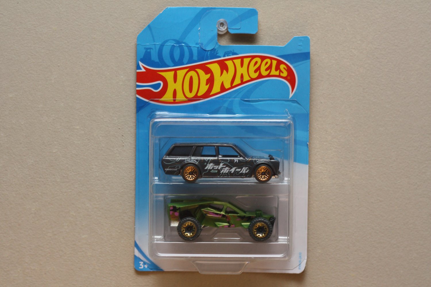 Hot Wheels 2019 2-packs (feat. '71 Datsun 510 Wagon & Corkscrew) (see 