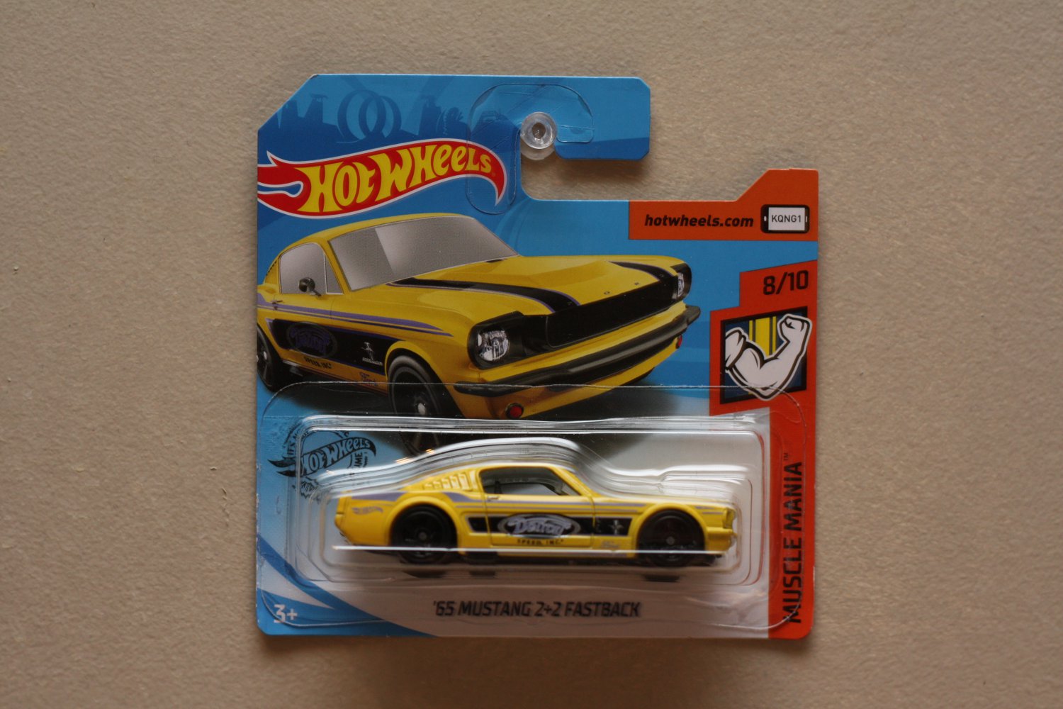 Hot Wheels 2019 Muscle Mania '65 Mustang 2+2 Fastback (yellow)
