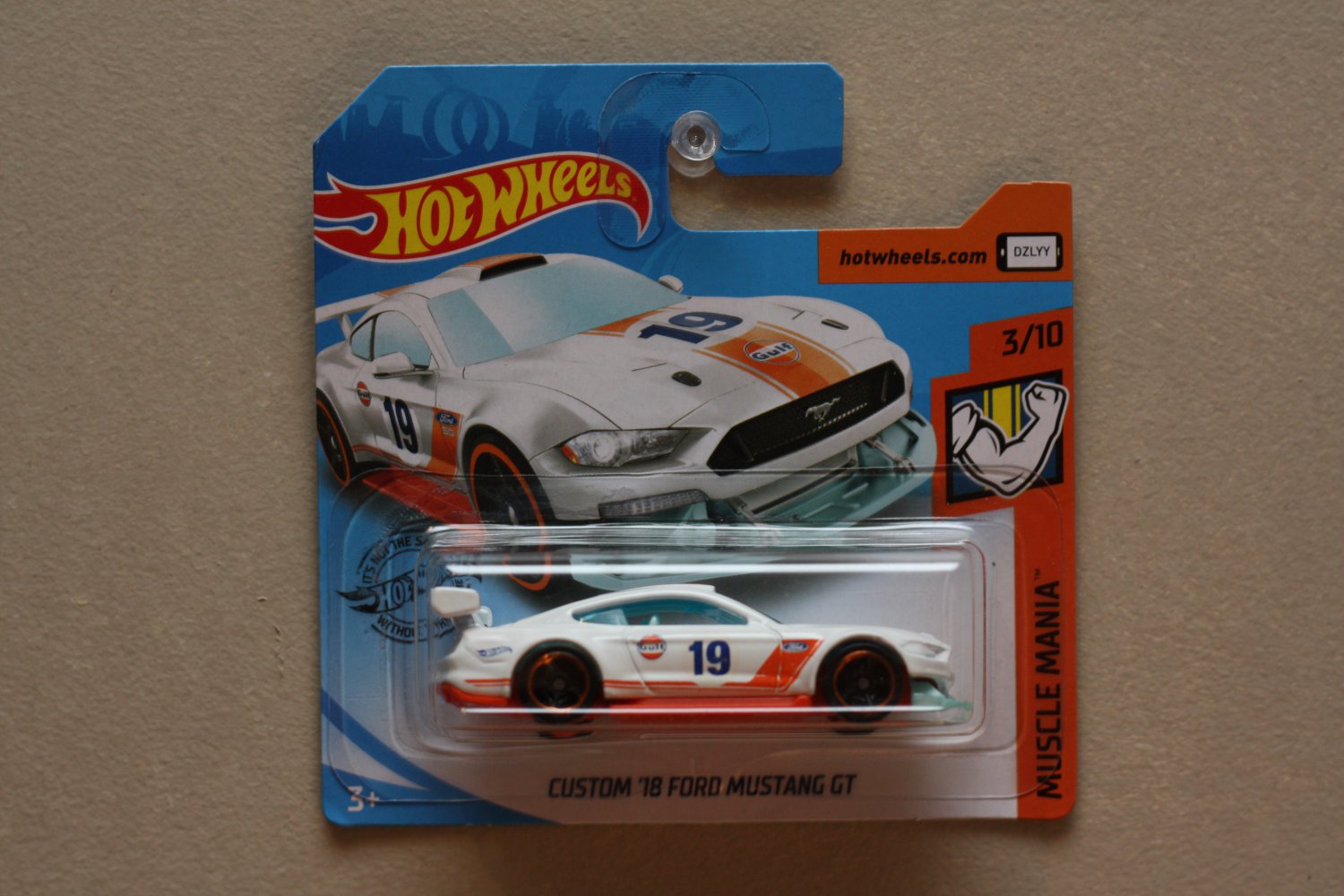 2019 Hot Wheels #180 Muscle Mania Custom '18 Ford Mustang GT white Gulf Racing 