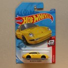 Hot Wheels 2020 Porsche Series '96 Porsche Carrera (yellow) (SEE CONDITION)