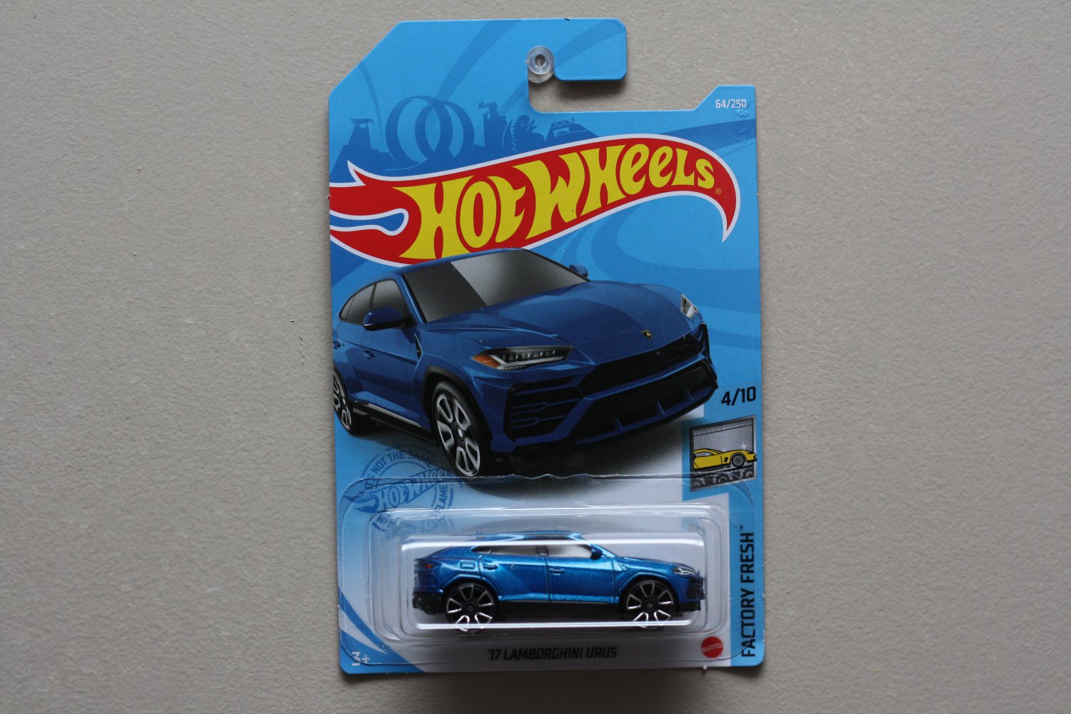 Hot Wheels 2021 Factory Fresh '17 Lamborghini Urus (blue)