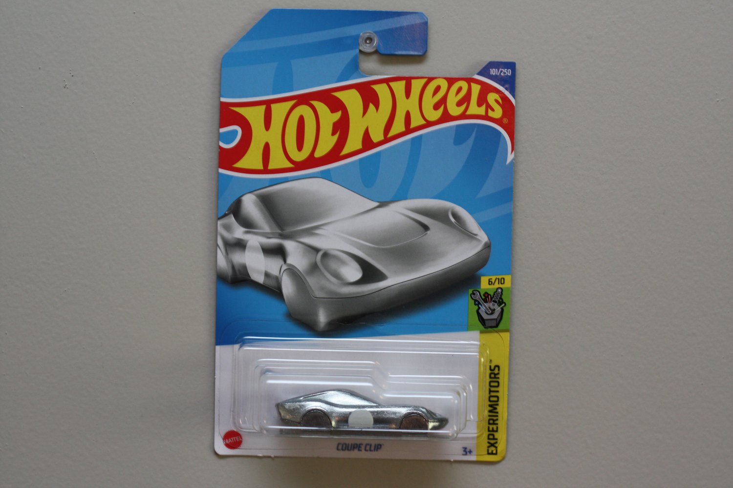 Hot Wheels 2022 Experimotors Coupe Clip Zamac Silver Key Chain