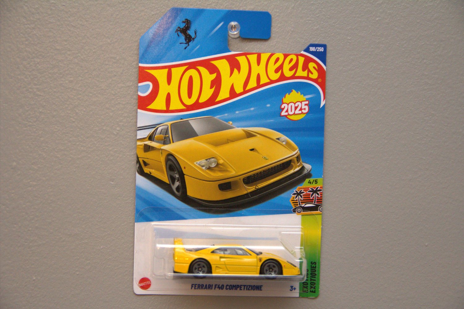 Hot Wheels 2025 Exotics Ferrari F40 Competizione (yellow)