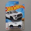 Hot Wheels 2023 Baja Blazers '20 Toyota Tacoma (white)