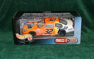 2000 Hotwheels Nascar 1/24-Tide #32