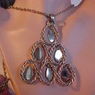 VINTAGE LOVELY GOLD TONE DANGLING TEARDROPS NECKLACE VINTAGE LOVELY GOLD TONE DANGLING TEARDROPS NECKLACE