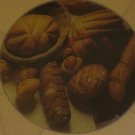 LOVELY 8" ROUND FRESH BREAD & ROLLS DESIGN GLASS CUTTING BOARD KITCHEN UTENSIL