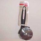 BRAND NEW BETTY CROCKER PIZZA CUTTER ERGONOMIC HANDLE KITCHEN UTENSIL BRAND NEW BETTY CROCKER PIZZA CUTTER ERGONOMIC HANDLE KITCHEN UTENSIL