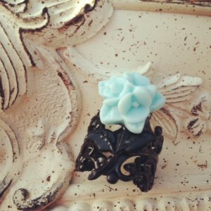 Black Cabochon Rose Flower Ring