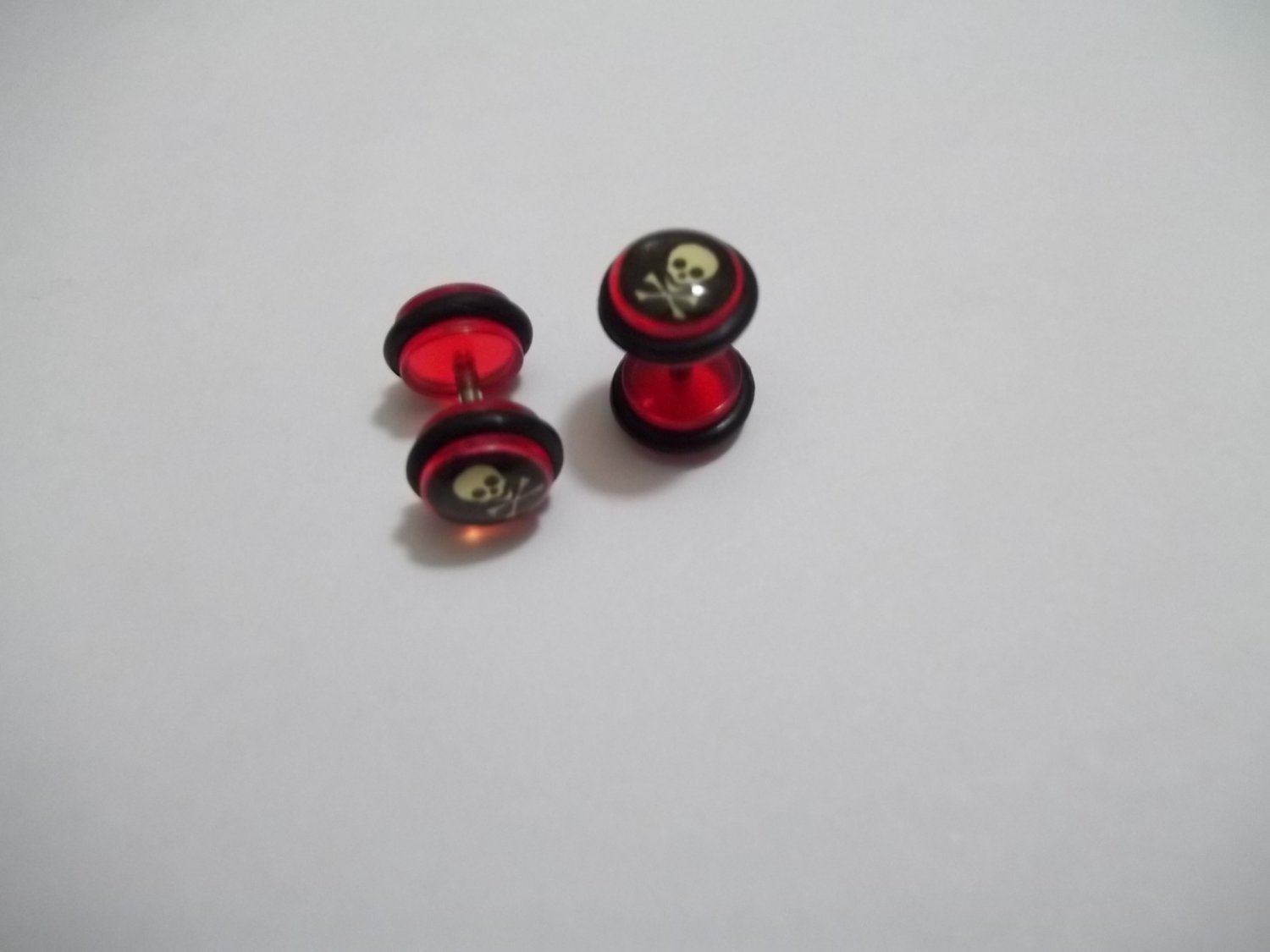 *Skull and Crossbones Cheater Fake Plug Stud Earring*