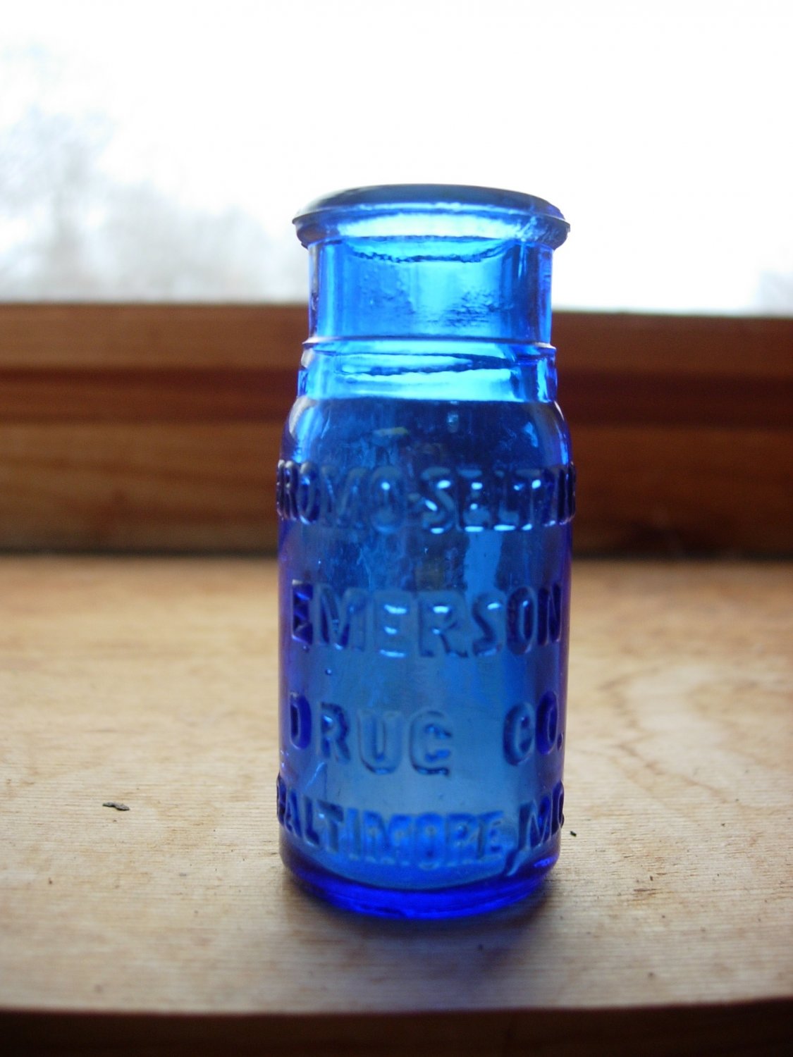 BROMOSELTZER Emerson Drug Baltimore MD Cobalt Blue Medicine Bottle 2.5