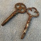Nice Pair (2) Of Antique Triangle Blade Skeleton Keys Sewing Machine Piano