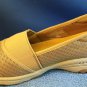 EASY SPIRIT SIZE 9M BEIGE SLIP ON COMFORT SHOES NEW NEVER WORN