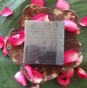 002 Natural Handmade Soap Bamboo Charcoal Square / 100g.
