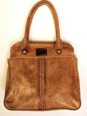 Freedom elegant leather bag hand made in Bali by ELF.