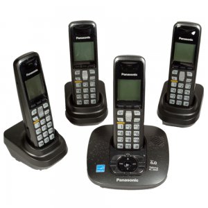 Panasonic KX-TG6431PK DECT 6.0 Cordless Phone with 4 Handsets