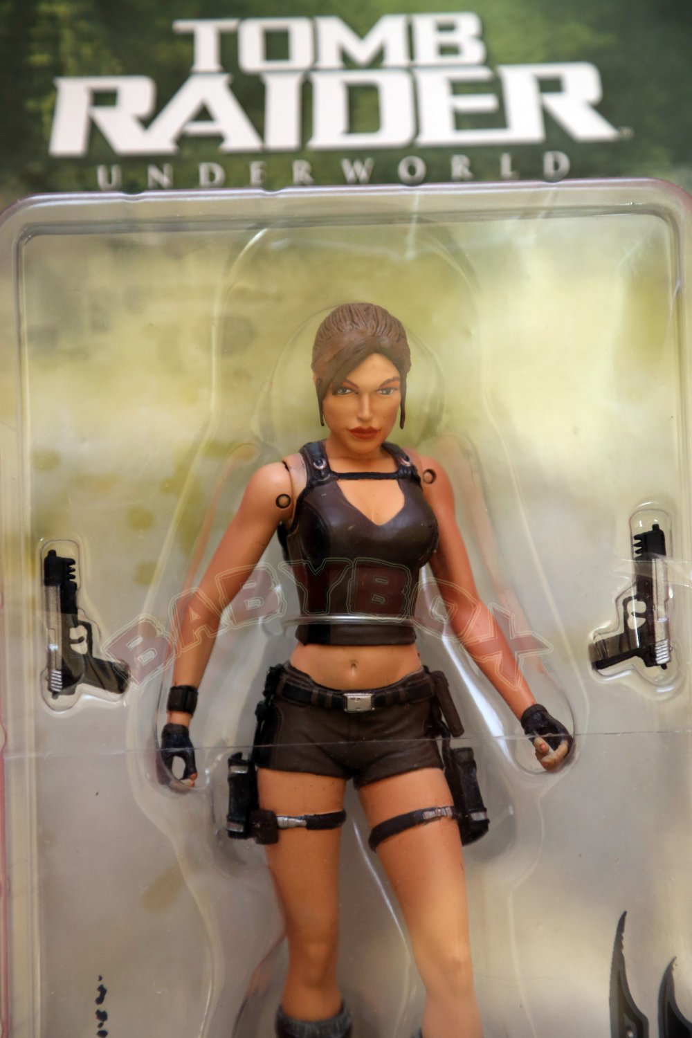 lara croft tomb raider figure