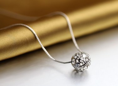 Free Shipping high quality 925Sterling Silver Guarantee100% Fashion hollow ball pendant necklaceN011