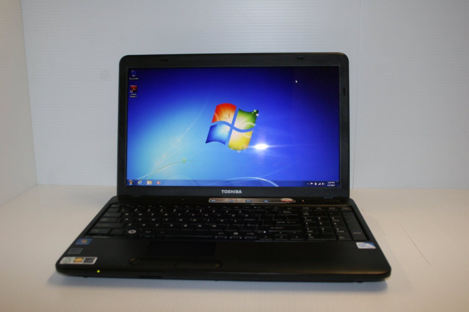 Ноутбук intel core i3. Toshiba Satellite 655. Ноутбук Toshiba Satellite Intel Core i3. Ноутбук Toshiba Satellite c655. Toshiba Satellite c655-s5206.