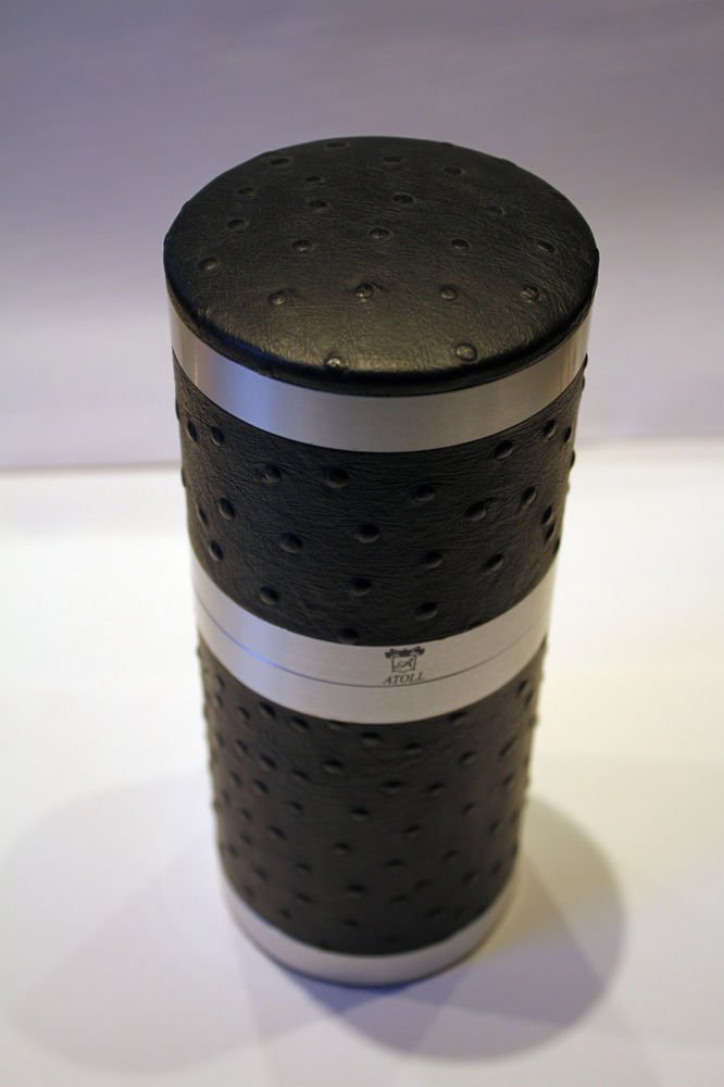 atoll desktop black Ostrich leather without  in the original box