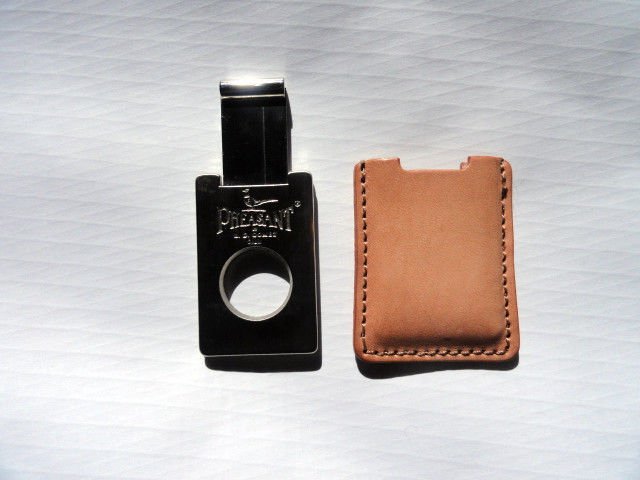 Pheasant by R.D.Gomez Stainless Steel Cigar Cutter  Vaquetilla Biege Leather