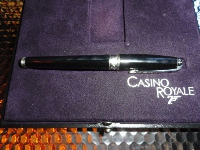 blue combi pen casino royale