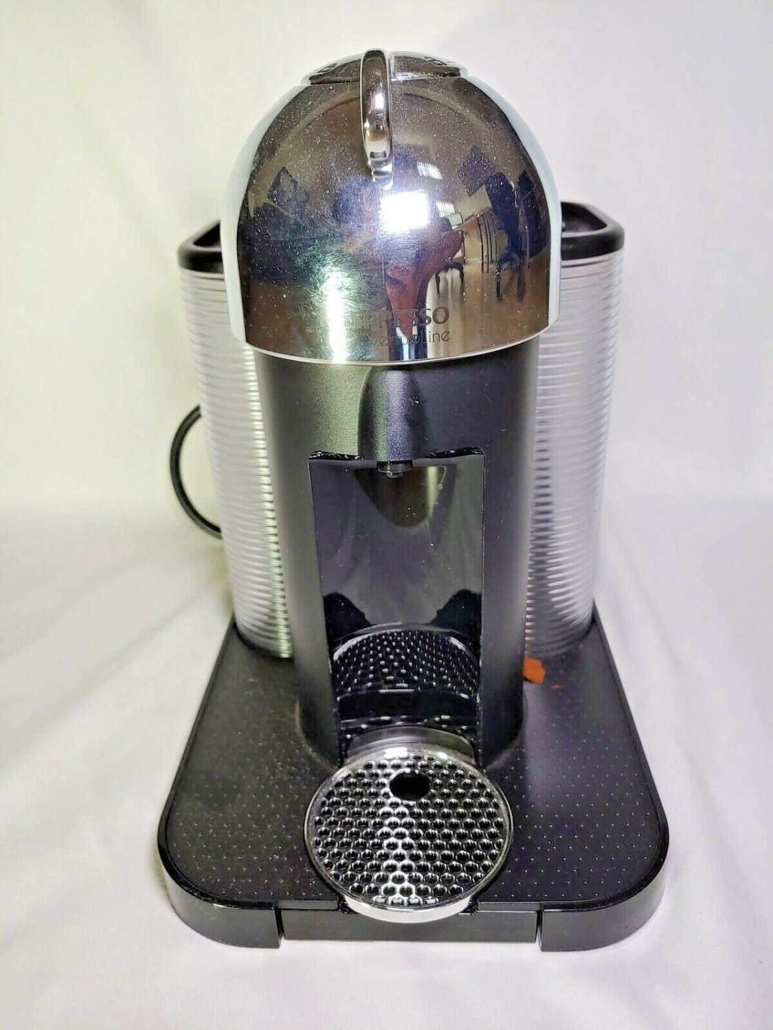 NESPRESSO VERTUOLINE MACHINE WITH CAPSULES