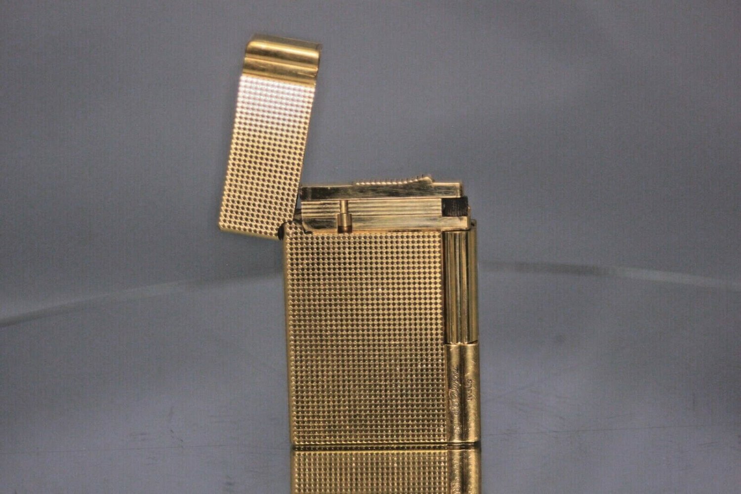 ST Dupont Gold Plated Diamond Pattern Gatsby Lighter