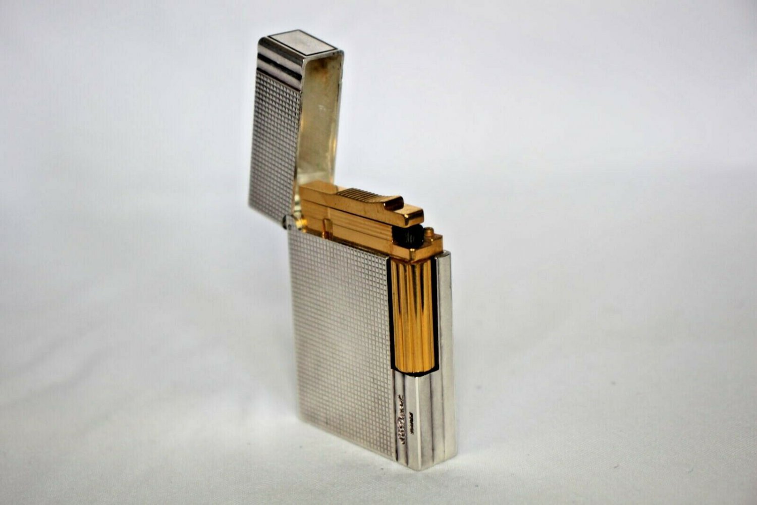 S.T. DUPONT GATSBY LIGHTER IN SILVER & GOLD PLATE DIAMOND HEAD DESIGN