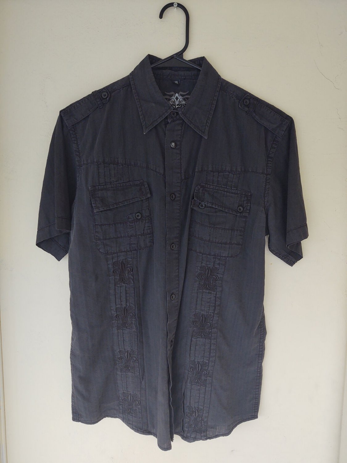 Roar - Aviation Edition - Medium Black Short Sleeve Button Down Shirt