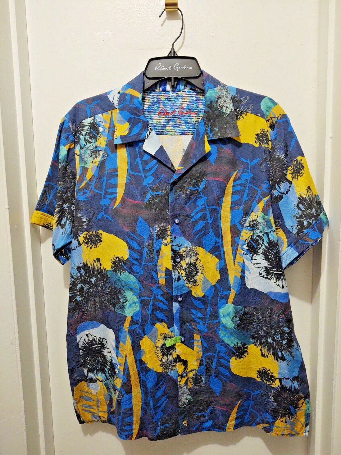 Robert Graham - Blue Short Sleeve - Men's Medium Button Down Classic Fit
