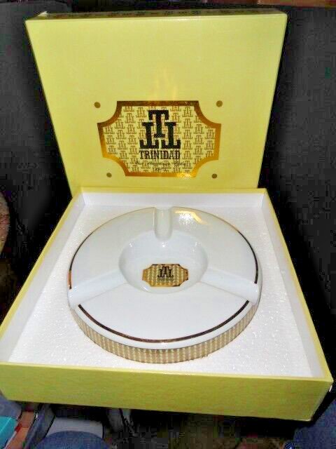 Large Round Cigar Ceramic Ashtray Measures 9.5" Diameter NIB