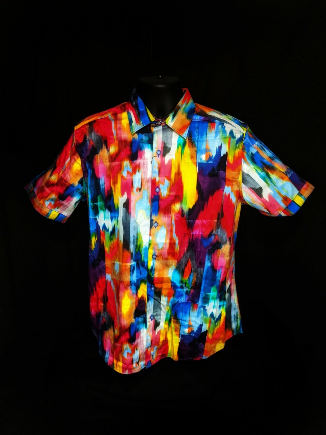 Robert Graham  Prism Effect Colorful Short  Sleeve Size Large NWTS