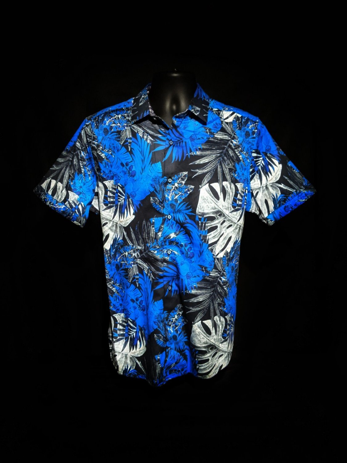 Robert Graham Brookcrest  Short Sleeve - Men's Classic Fit Size  Medium NWTS