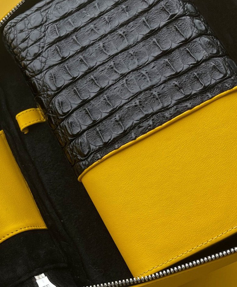 Brizard Genuine Black Caiman & Yellow Leather 5 Slot Case with cutter & lighter