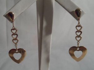 18 kt Gold Hearts Drop Stud  Earrings