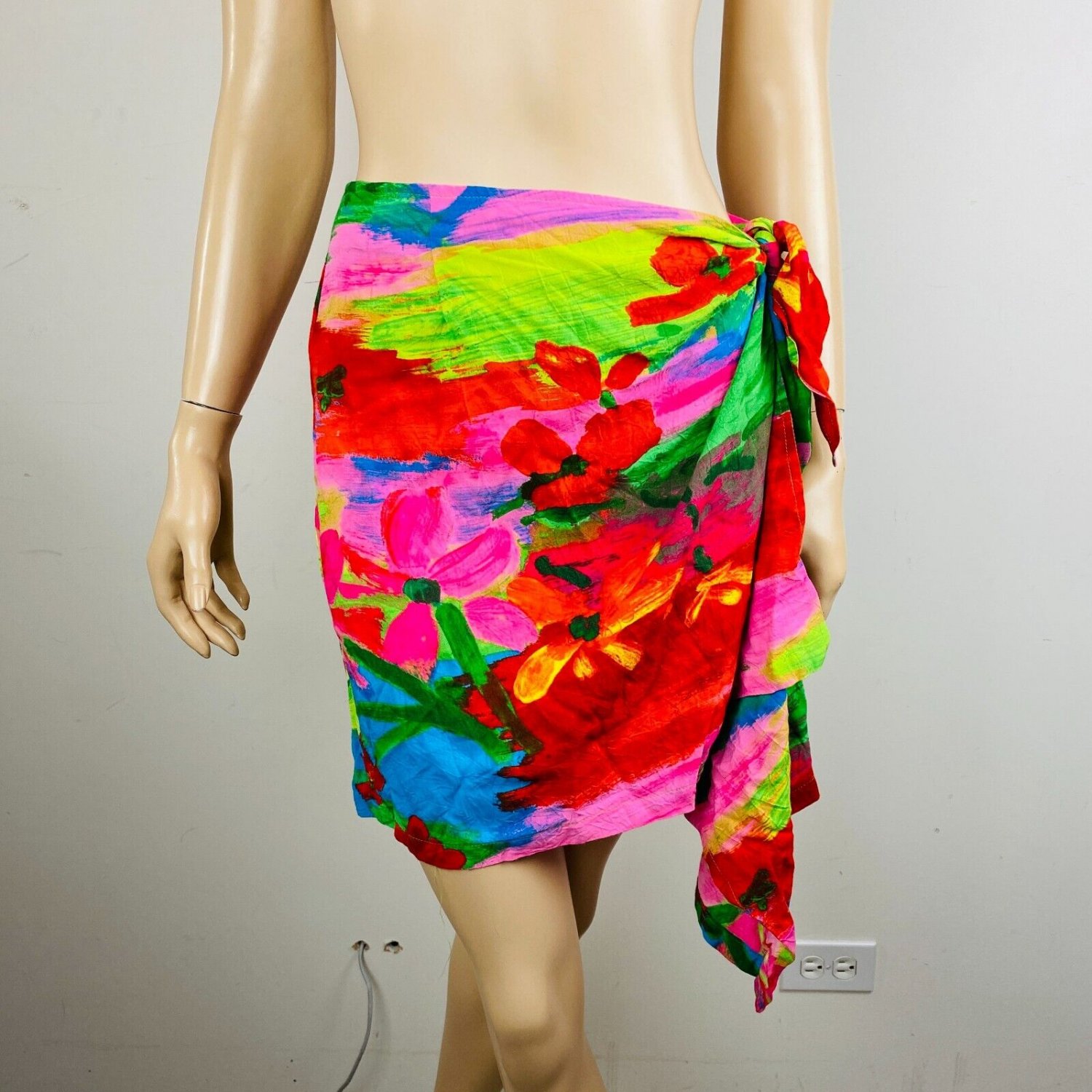 Jams World Spectacular Brilliant Bold Colors Above Knee Women's L Wrap