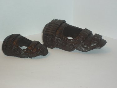 1:12 Satellite's shoulder pads