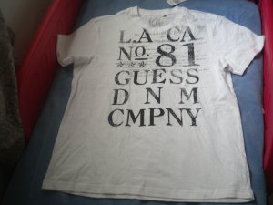 Men's Guess true white graphic tshirt size L.