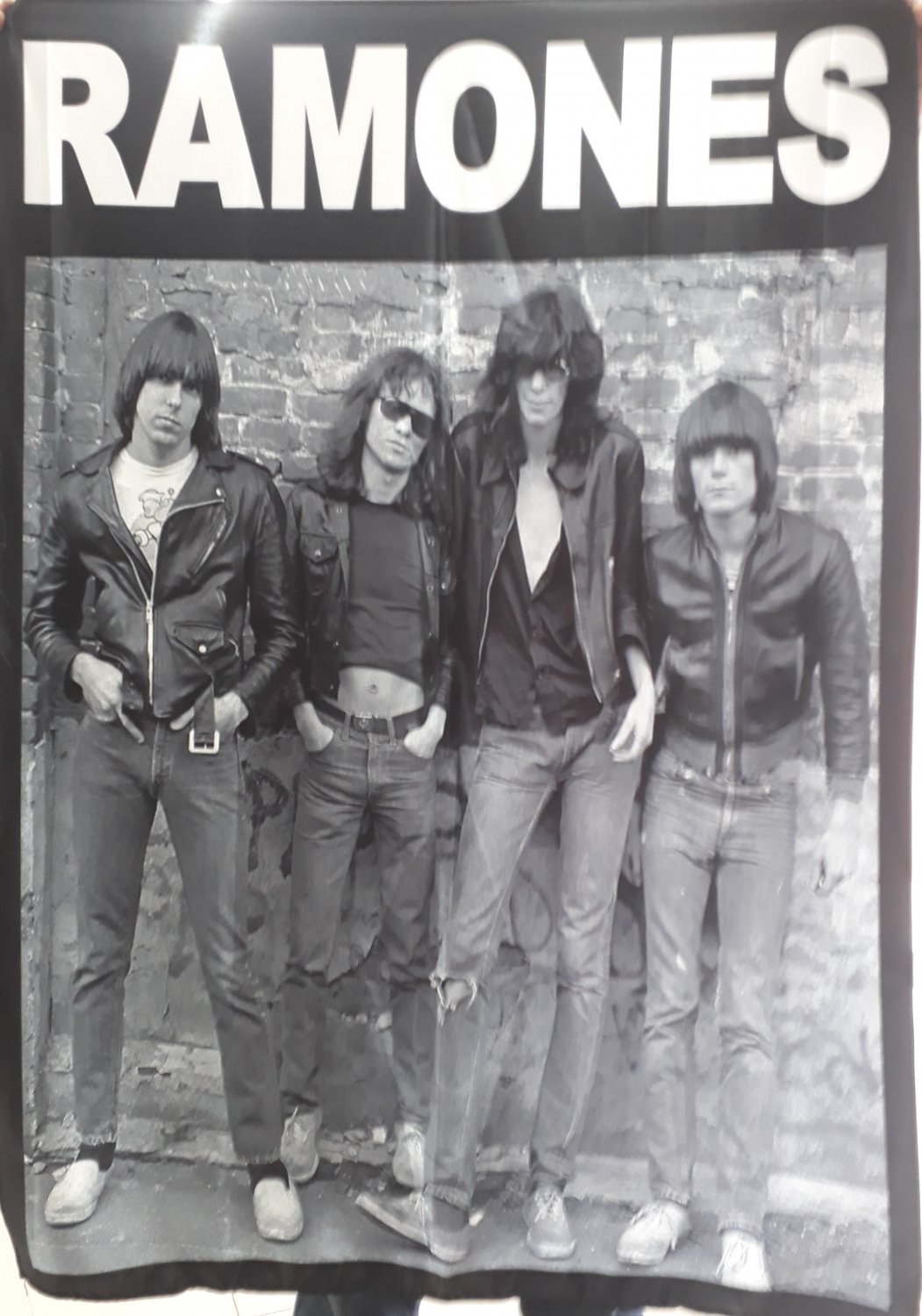 RAMONES Band FLAG CLOTH POSTER WALL TAPESTRY BANNER CD Punk