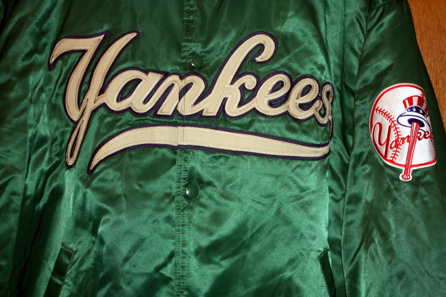 NEW YORK YANKEES *RARE* "IRISH" GREEN SATIN STARTER STADIUM JACKET