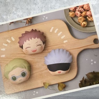 Jujusitu Kaisen 'Fluffy Squeeze Bread" Character Keychains (blind bag X 1)